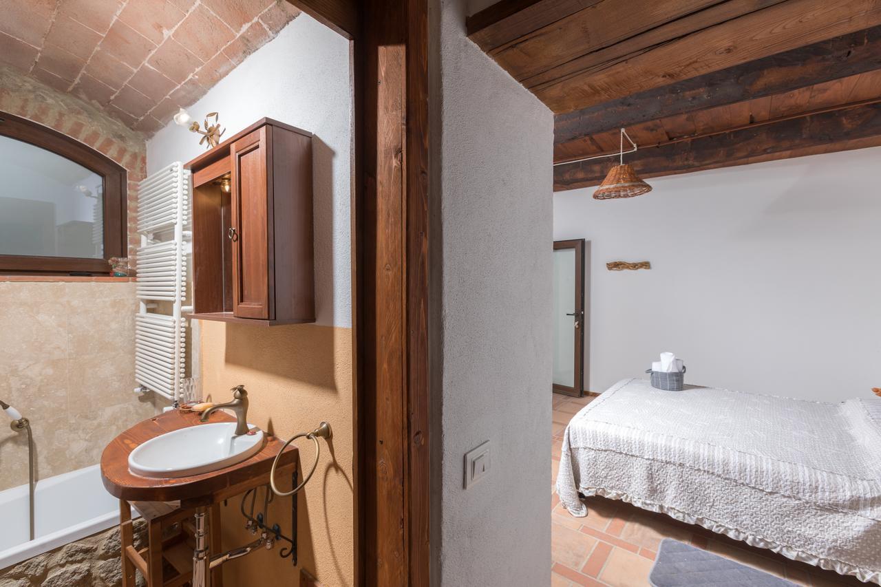 B&B Podere Legnotorto กาสเตลเดลปิอาโน ภายนอก รูปภาพ